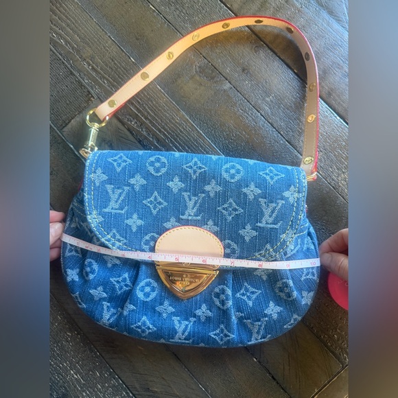 Blue LV Monogram Denim Sunset Shoulder/Crossbody Bag, New - Picture 15 of 17
